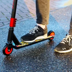 Knol Power Stunt Step Zwart/Rood -Beste Speelgoed 8714627007435 4